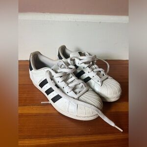 Adidas sneakers size 5.5